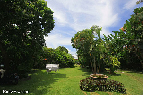 Bali Seminyak Hotel Raja Gardens